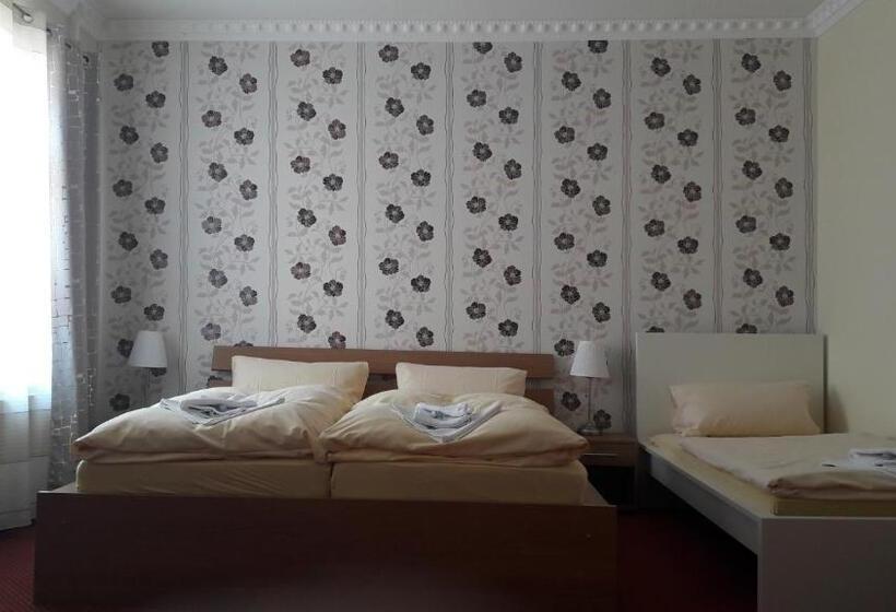 经济型三人房间, Restaurant Hellas