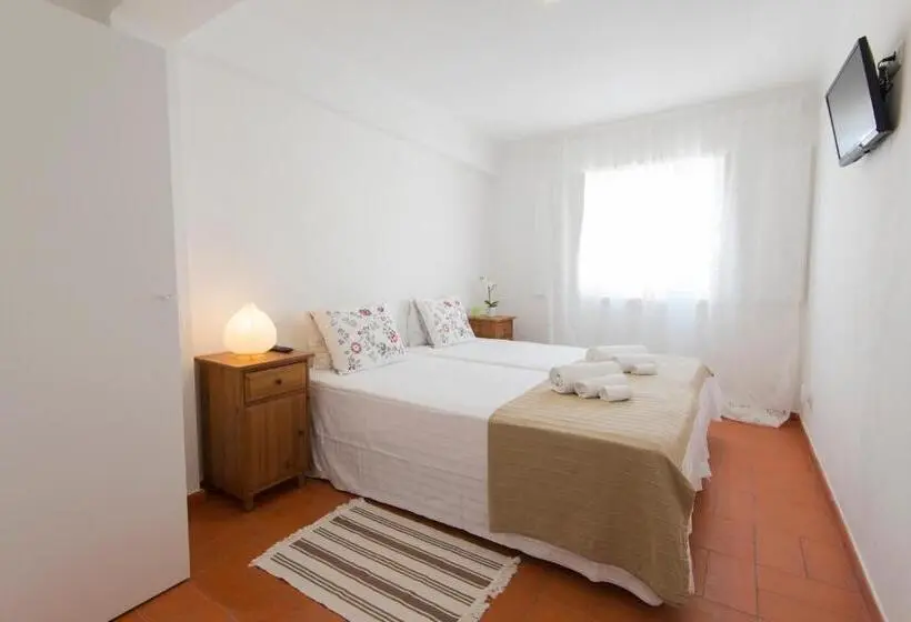 Standard room with outdoor bath, Blue Guide Milfontes
