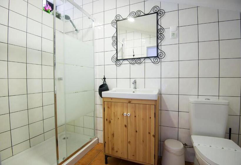 חדר סטנדרט לשלושה עם טרסה, Blue Guide Milfontes