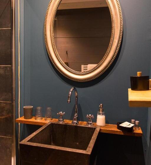 בקתת סופריור בת חדר 1, La Carri Air