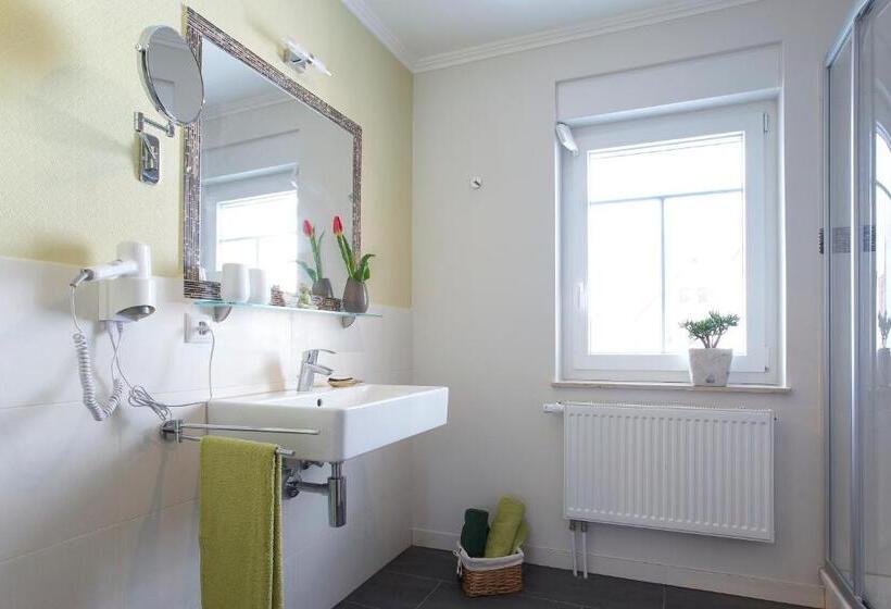 スタンダードルーム, Pension Kalinde