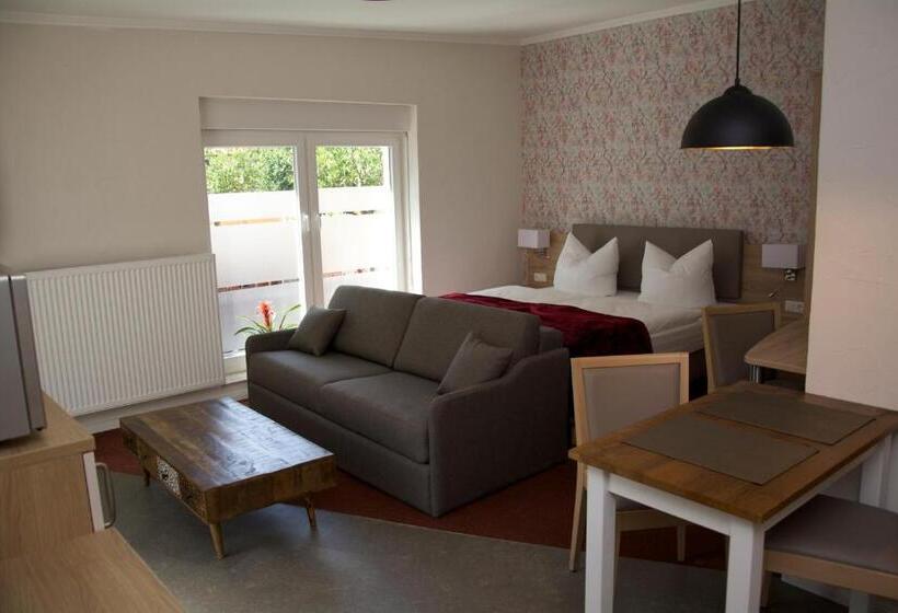 דירת חדר בקומת קרקע, Pension Kalinde