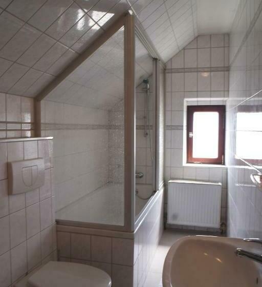 اتاق استاندارد یک نفره, Gaststätte Schwenksaal