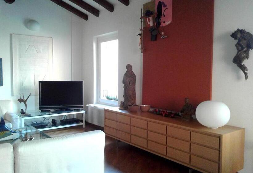 جناح, B&b Griffoni 7