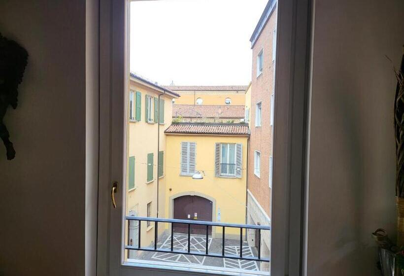 سوییت, B&b Griffoni 7