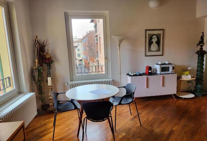 جناح, B&b Griffoni 7