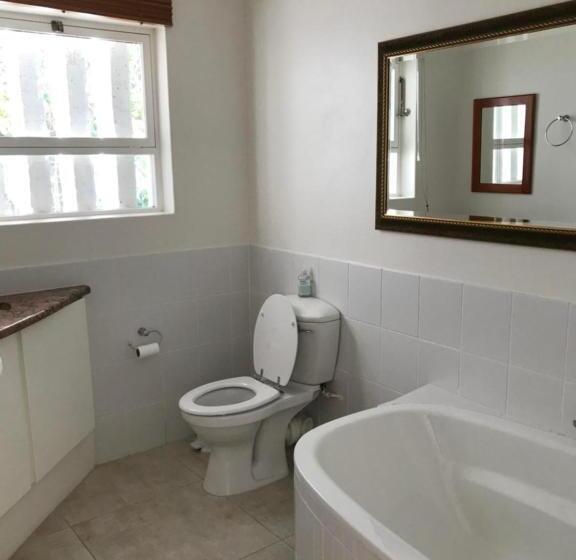 اتاق لوکس, B&b@9.libertas