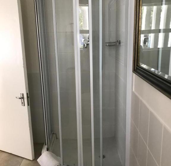 اتاق استاندارد, B&b@9.libertas