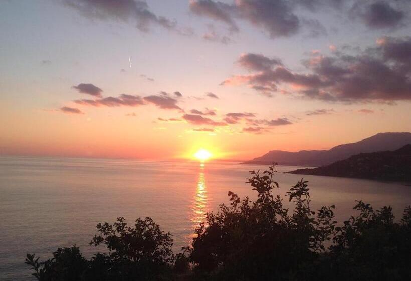 Triple Room Sea View, B&bilfortesulmare