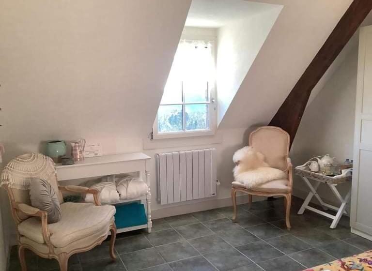 带大床的标准间, La Maison Bleue