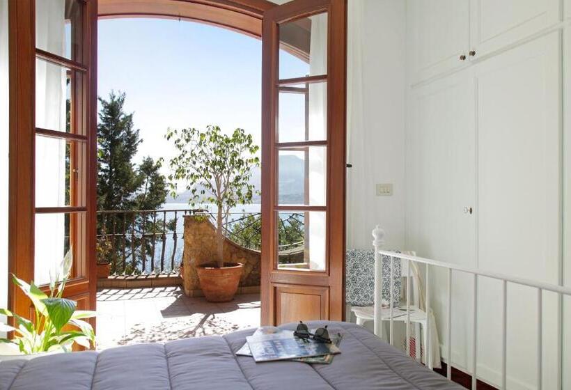 غرفة ديلوكس مطلّة علي البحر, Residenza Terrazze Sul Mare