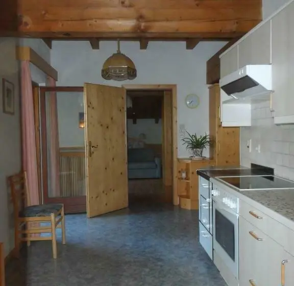 آپارتمان 1 خوابه با بالکن, Burggräflerhof