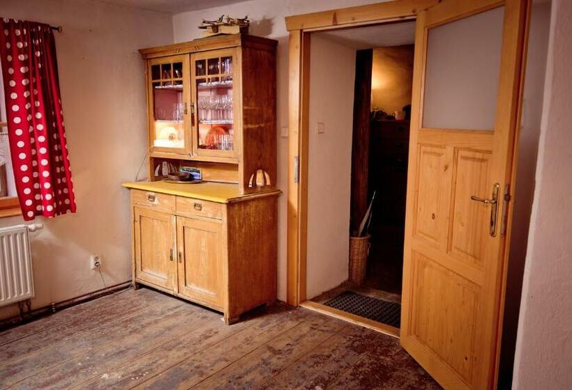 غرفة قياسية ثلاثية, Penzion Pišlikdum