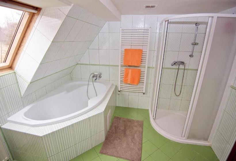 جناح 3 غرف نوم, Penzion Pišlikdum