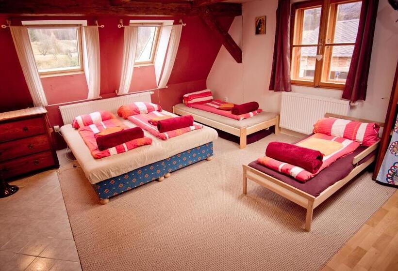 جناح 3 غرف نوم, Penzion Pišlikdum