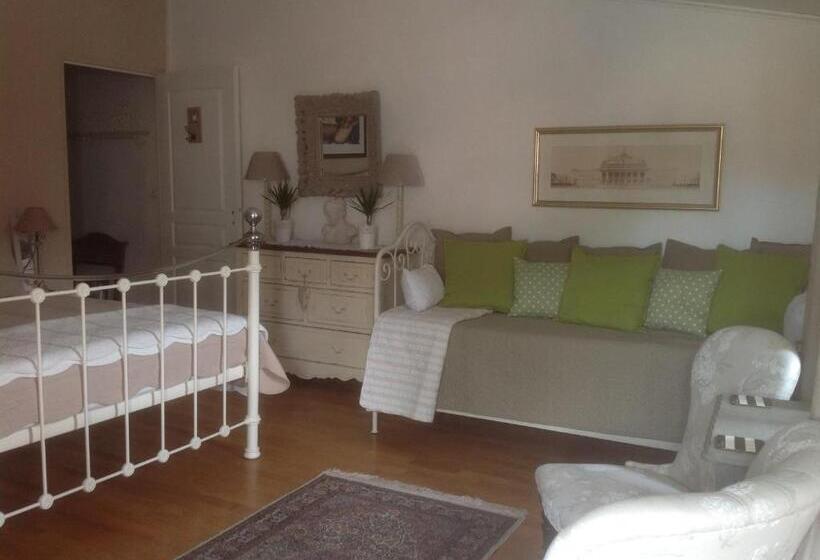 バルコニー付きデラックスルーム, Le Petit Figuier