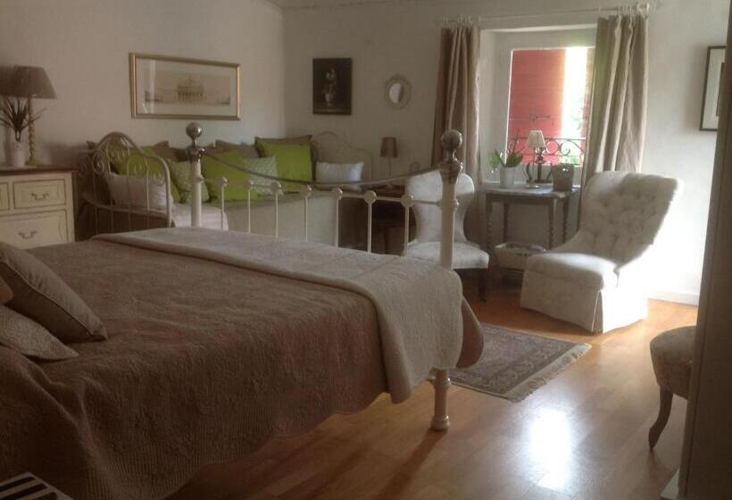 バルコニー付きデラックスルーム, Le Petit Figuier