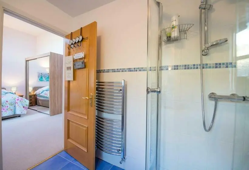 Standard-huone, Y Grange