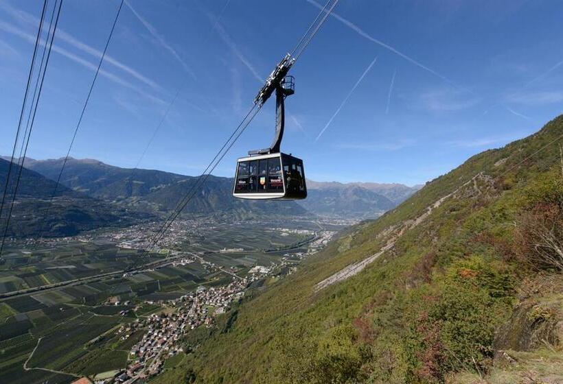 2ベッドルームアパートメント, Salahaus