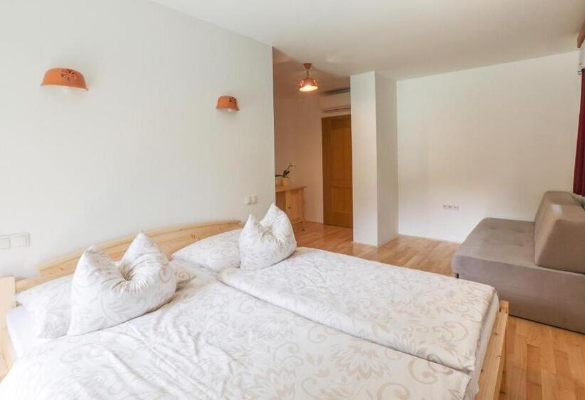 اتاق استاندارد با چشم‌انداز, Tourist Farm Mulej