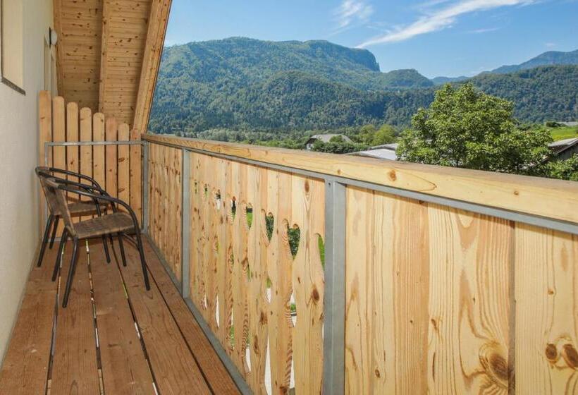 اتاق خانوادگی, Tourist Farm Mulej