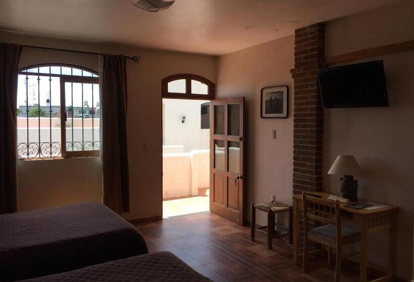 חדר סטנדרט לשלושה עם מרפסת, Hostal El Dulce Nombre