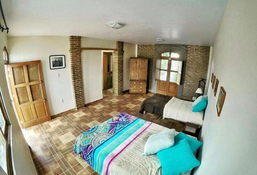 חדר סטנדרט לשלושה עם מרפסת, Hostal El Dulce Nombre