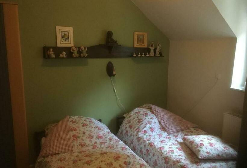 이코노미 룸, Hermina