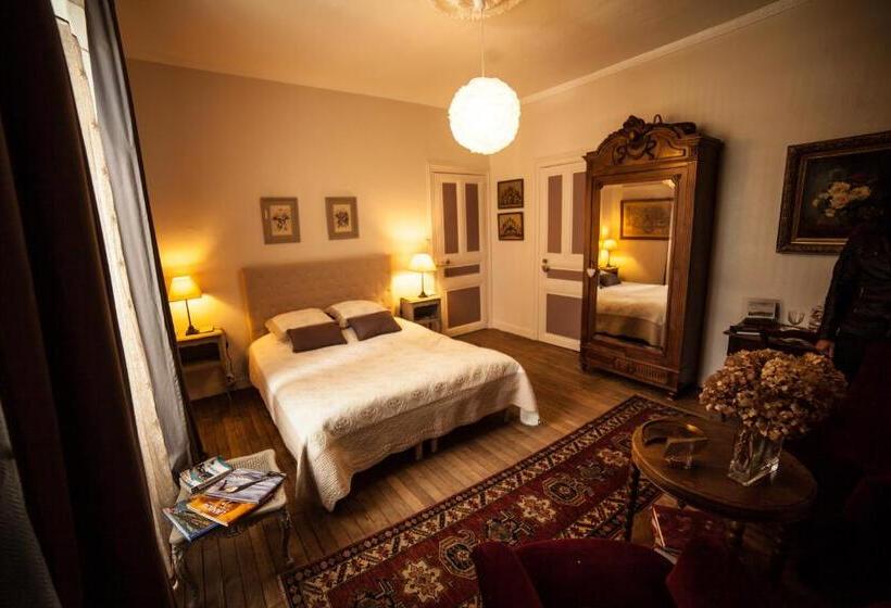 اتاق استاندارد با چشم‌انداز باغ, La Pause Angevine