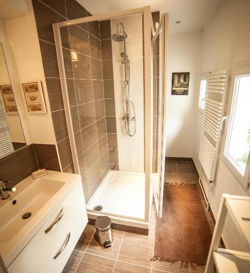 اتاق استاندارد با چشم‌انداز باغ, La Pause Angevine