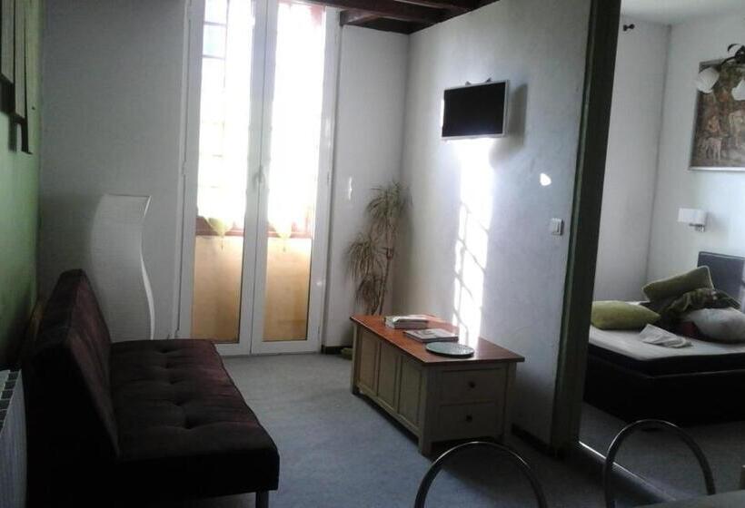 Номер Deluxe, Le Gargantua