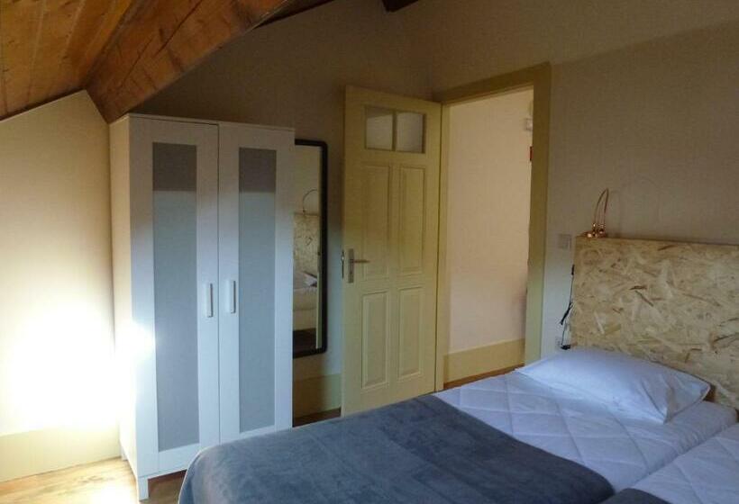 اتاق استاندارد با سرویس بهداشتی مشترک, Canvas Atelier Hostel