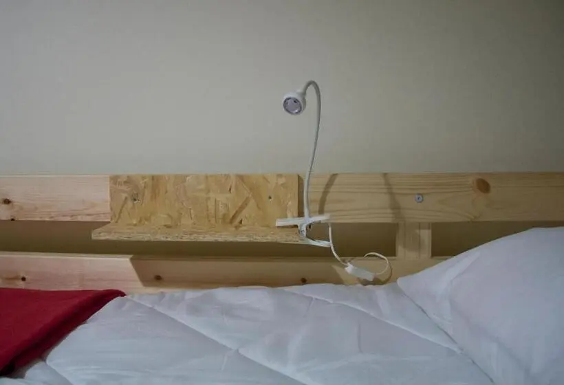 تختخواب در اتاق مشترک, Canvas Atelier Hostel