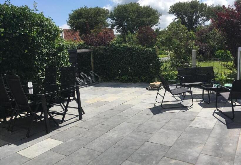 منزل غرفة نوم واحدة, Meeuw