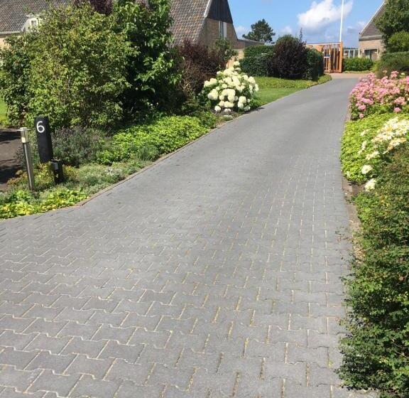 منزل غرفة نوم واحدة, Meeuw