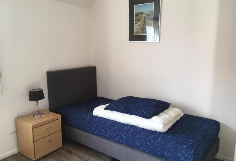 منزل غرفة نوم واحدة, Meeuw