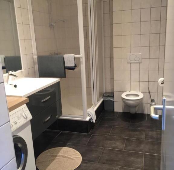 منزل غرفة نوم واحدة, Meeuw