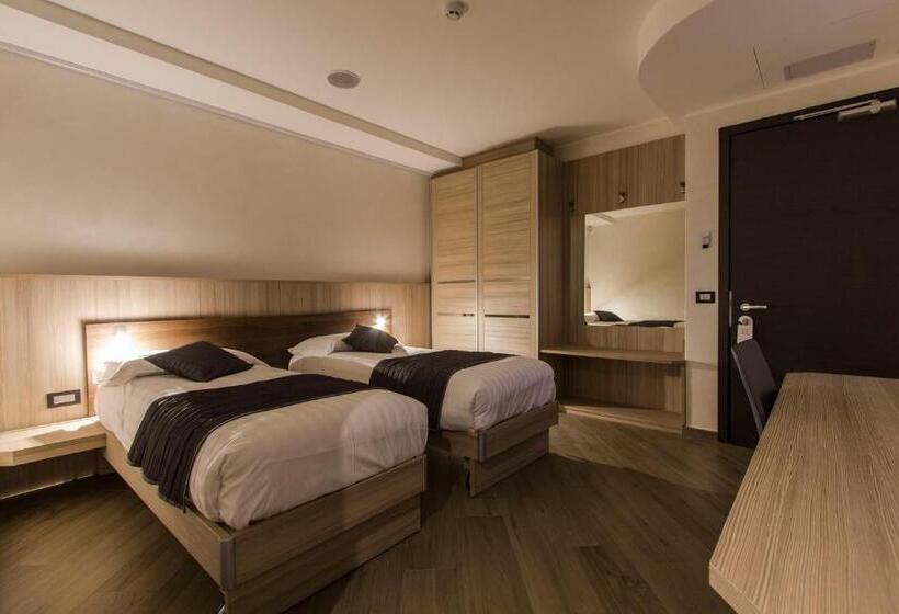 חדר סטנדרט, Mito