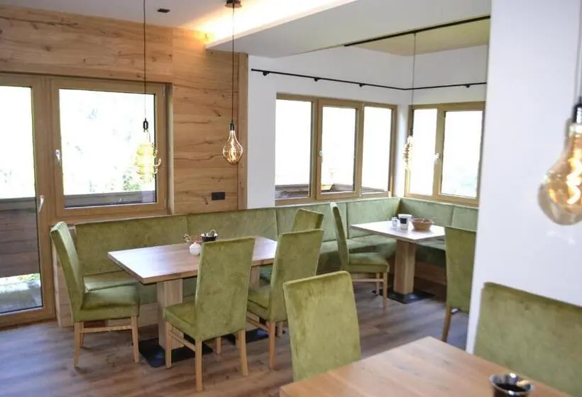 スタンダードルーム, Pension Chalet Bergseegut