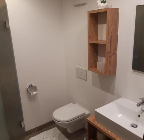 اتاق استاندارد چهار تخته, Pension Chalet Bergseegut