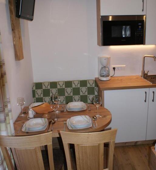 اتاق خانوادگی, Pension Chalet Bergseegut
