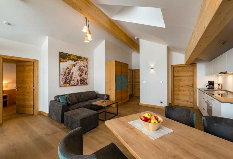 Duplex-huoneisto 1 Makuuhuone, Tiroler Weinstube