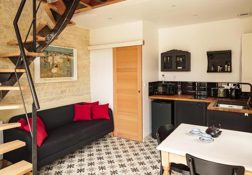 스위트 킹사이즈 침대, La Cantellerie