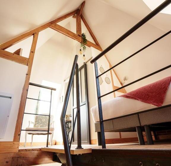 스위트 킹사이즈 침대, La Cantellerie