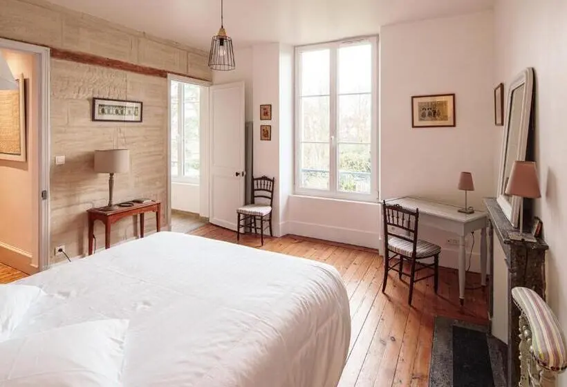 اتاق لوکس, La Cantellerie