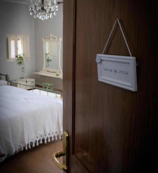 标准三人间外部浴室, La Pausetta