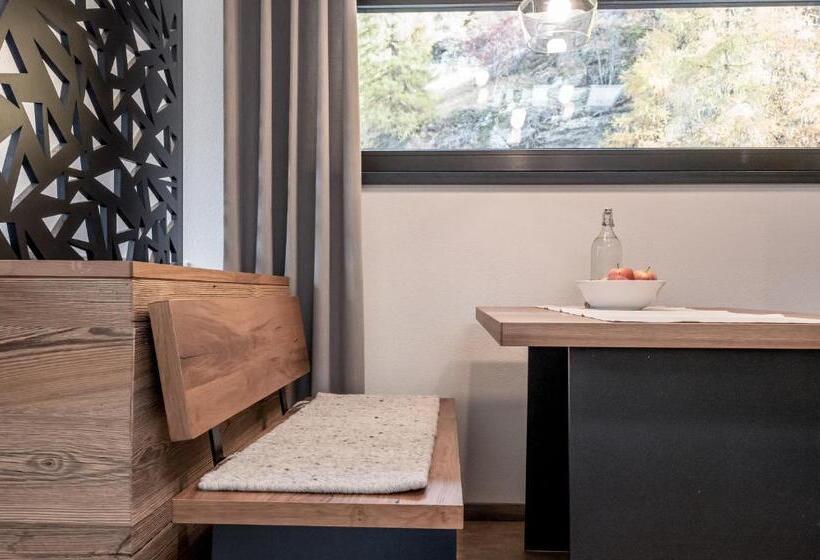 Apartamento Deluxe 1 Dormitório, Corso Living
