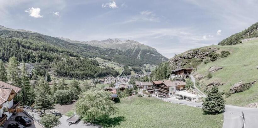 إستديو قياسى مزود بشرفة, Corso Living