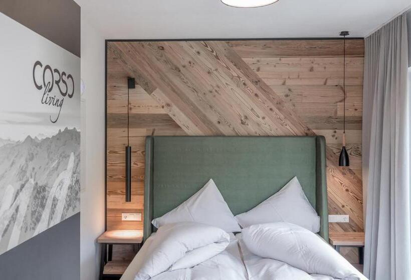 إستوديو قياسى مزودة بتراس, Corso Living