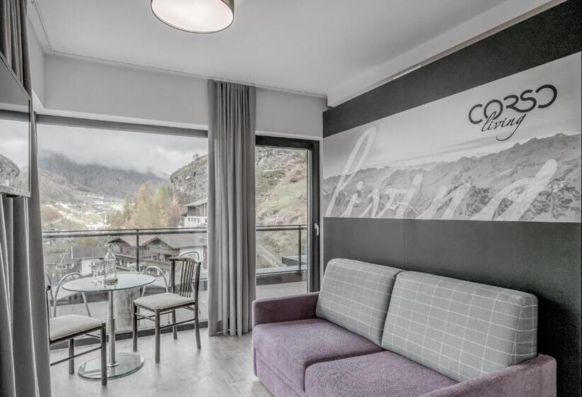 إستوديو قياسى مزودة بتراس, Corso Living